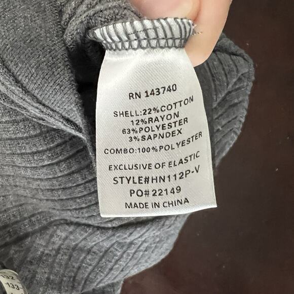 Vici Gray Ribbed Jumpsuit Long Sleeves Button Collared Stretch Gray Size XL NWOT - Picture 8 of 8